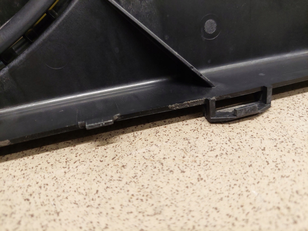 Mercedes a-klasa 1.4 вентилятор радиатора a1685050155 в Украине