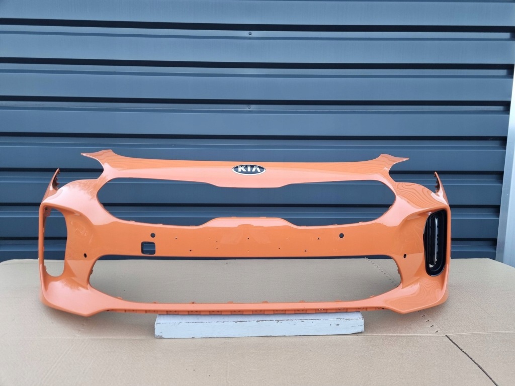 Купити Kia stinger 2017- бампер перед оригінал g117