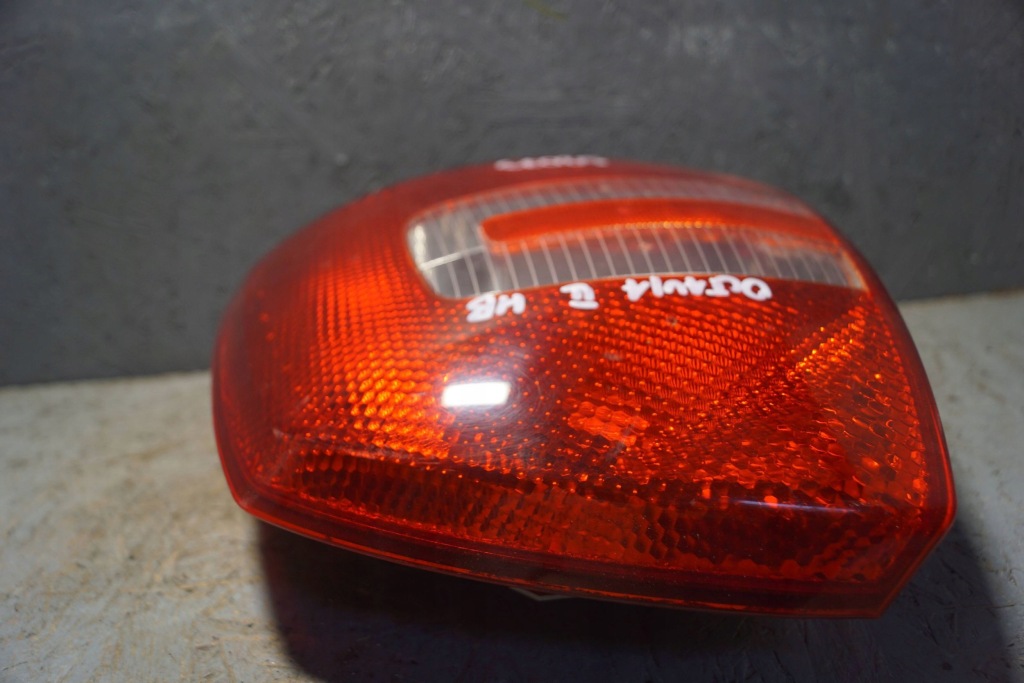 фото №13, Skoda octavia ii лампа правый задняя hb s2073