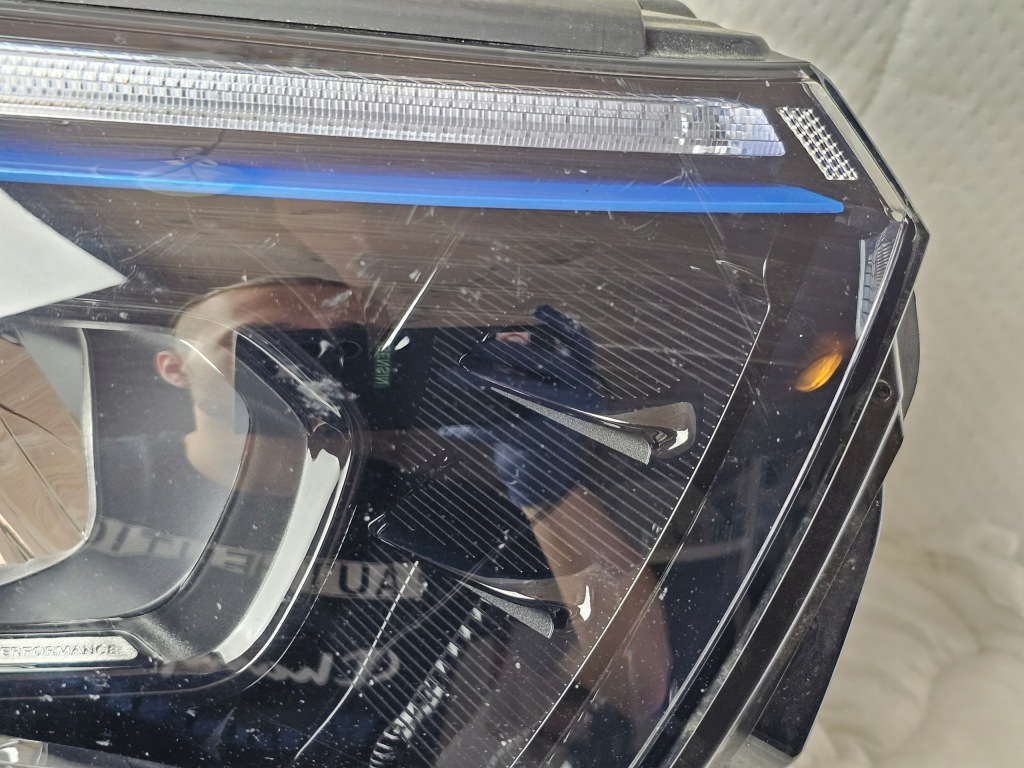 Фара фара перед правий правий full led mercedes w243 a2439068900 в Україні