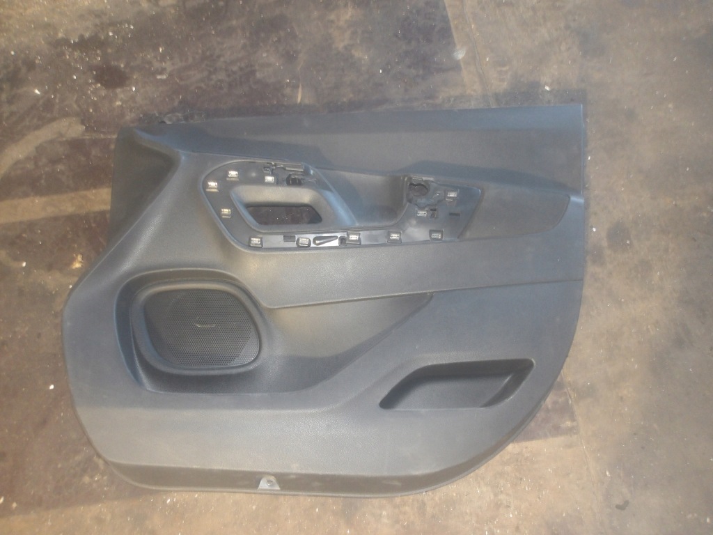 Купити Обшивка двері правий перед peugeot rifter 1.5d 131km 2022r 9816791377