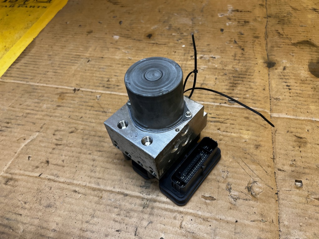 фото №1, Насос гальмівна abs land rover discovery v l462