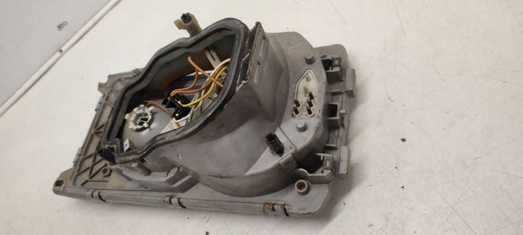 Лампа перед передняя правая mercedes w123 с Разборки