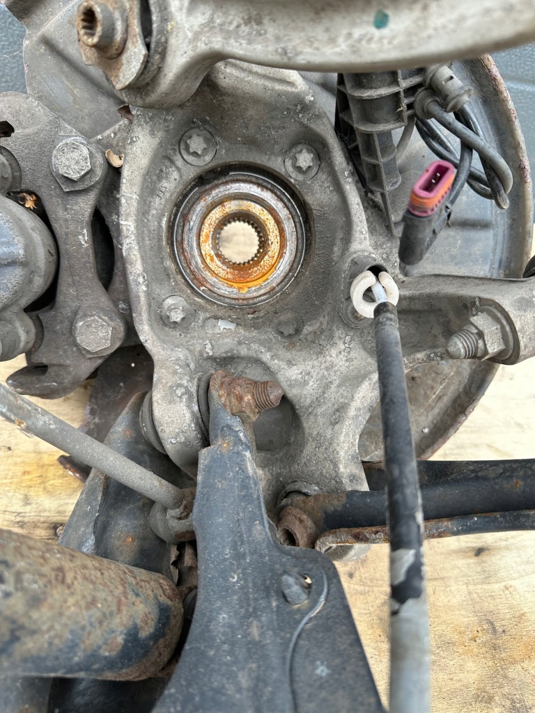 Поворотный кулак, амортизатор, левая задний mercedes cls w218 Киев