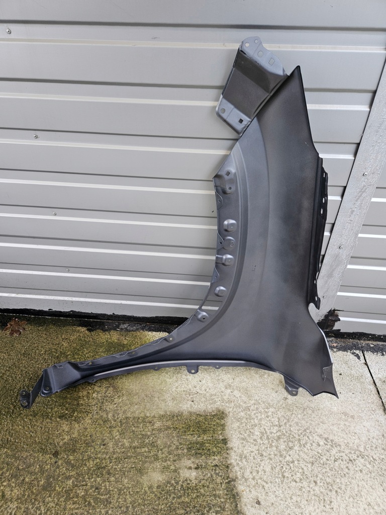 Крила правий перед передній lexus nx 2014- idealny Доставка