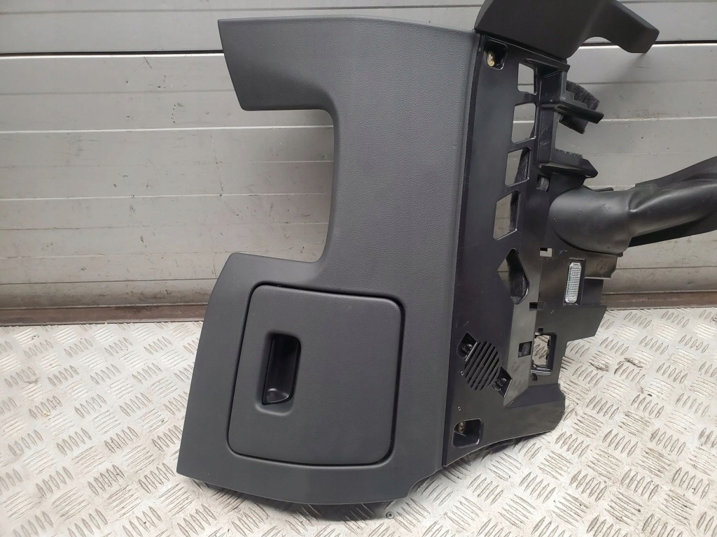 фото №7, Audi q8 2021 перед сторона ліва element панелі приладової панелі / dół