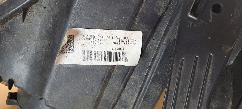 фото №9, Dodge durango 14-19 лампа передняя ксенон led oem комплект