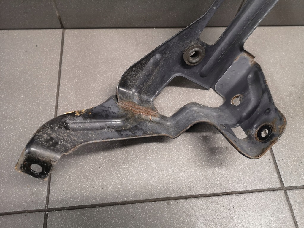 фото №8, Кронштейн інтеркулер audi a6 c6 03g131529b