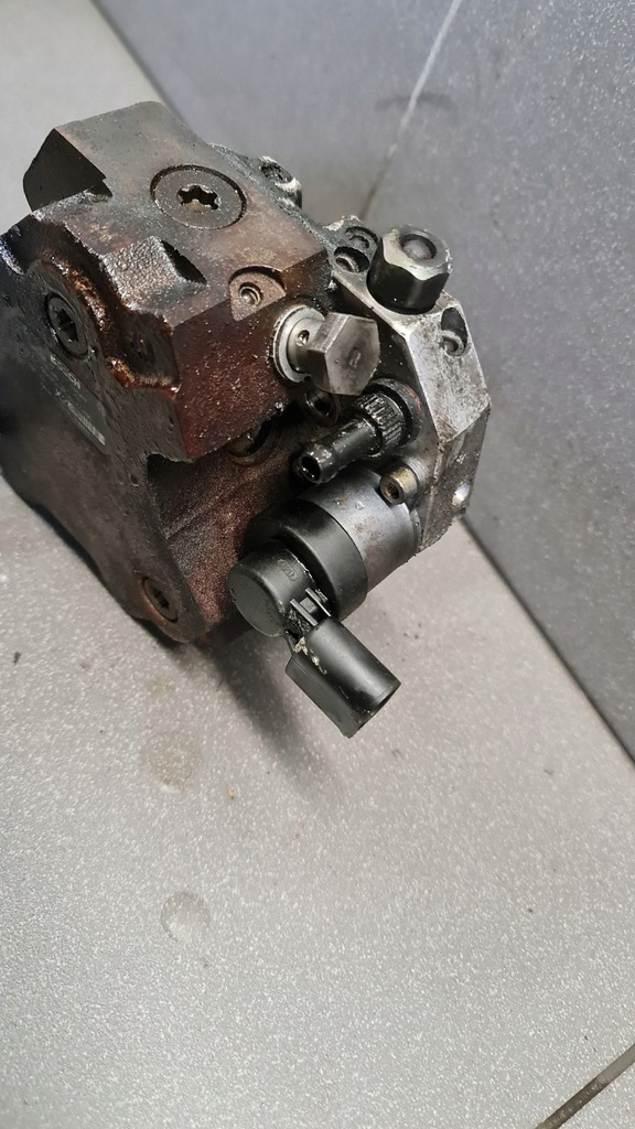 фото №7, Насос пального датчик bmw e65 lift 3.0d 7795713