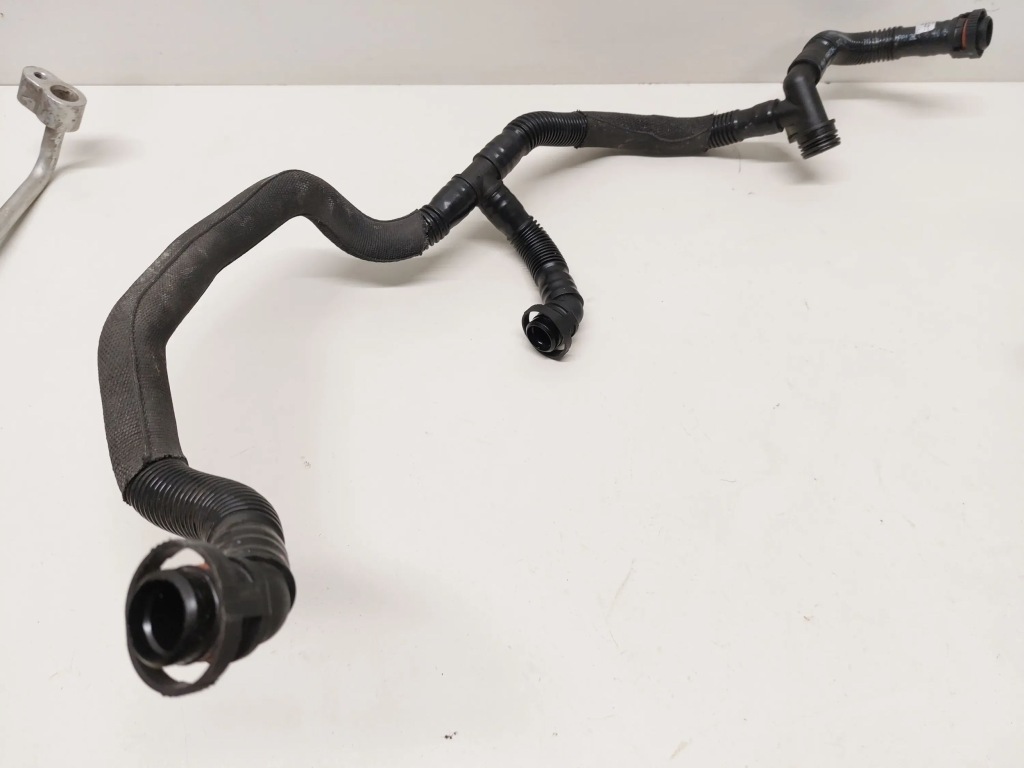 фото №1, Вентиляція картера porsche cayman 981 9a110751501