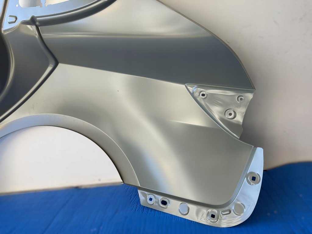 Tesla 3 1073736-sc-r крило задній правий перехід стійку  новий Ціна