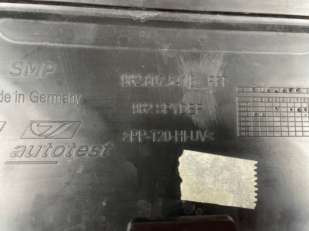 фото №7, Porsche 982 gt4 spyder молдинг спойлер бампера