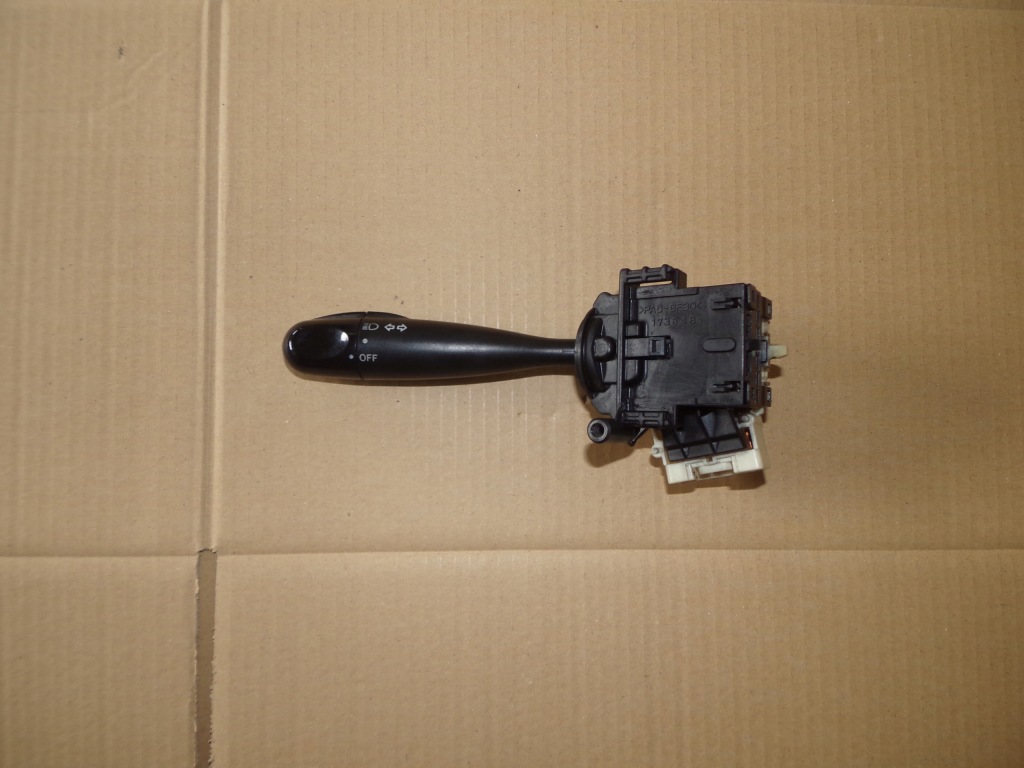фото №1, Переключатель рычаг света поворота yaris verso