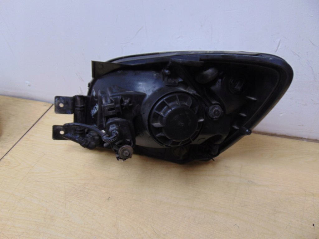 фото №11, Лампа правая перед kia sportage ii 2004- europa