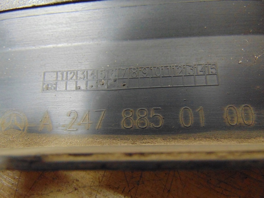 фото №15, Молдинг накладка крыла правая перед mercedes gla a2478850100