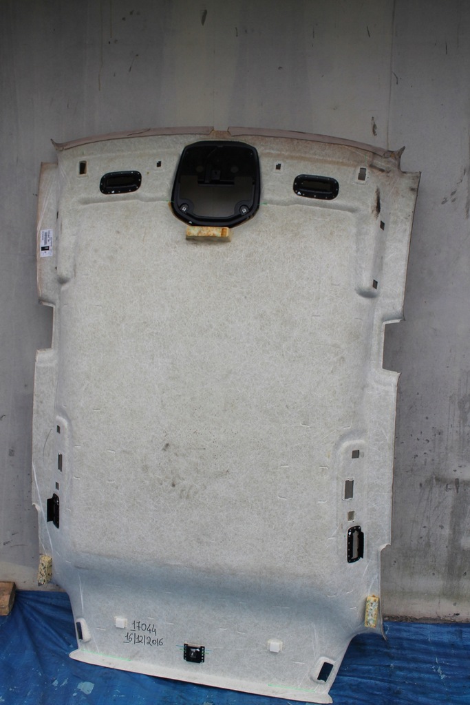 фото №9, Maserati levante потолок светлая 06700480300