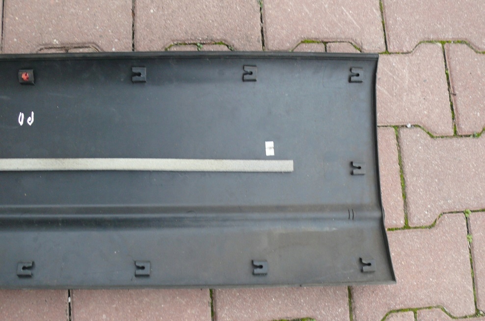 фото №11, Молдинг нижняя dół дверь правый перед kia sportage ii 2 04-10r. 87724-1f000 rh