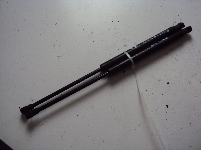 фото №1, Амортизаторы капот alfa romeo giulietta 10-