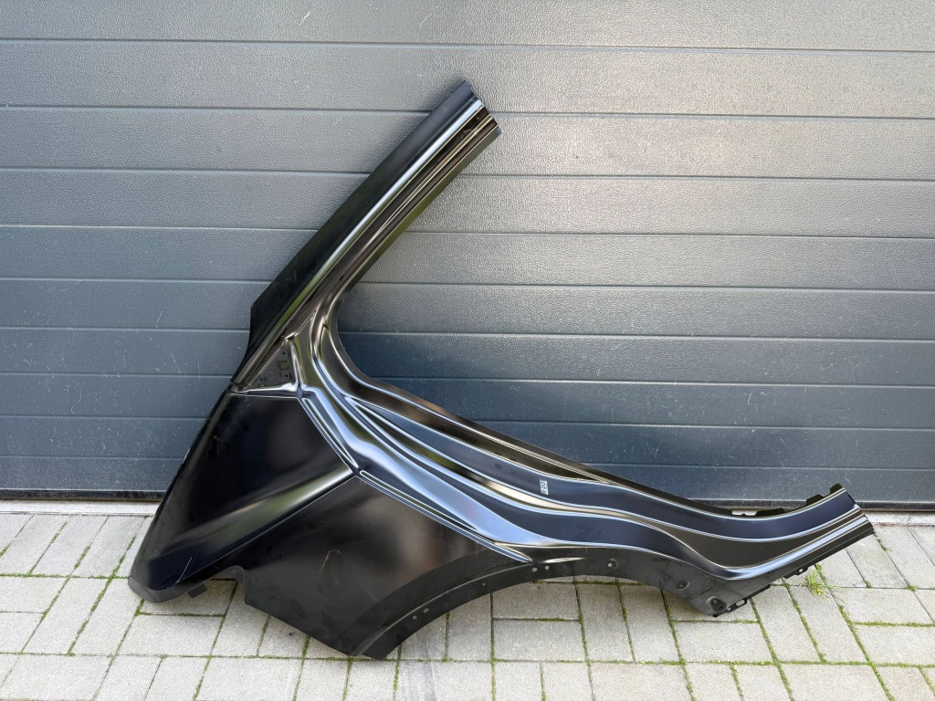 фото №1, Volvo c40 24- задня крила правий задній