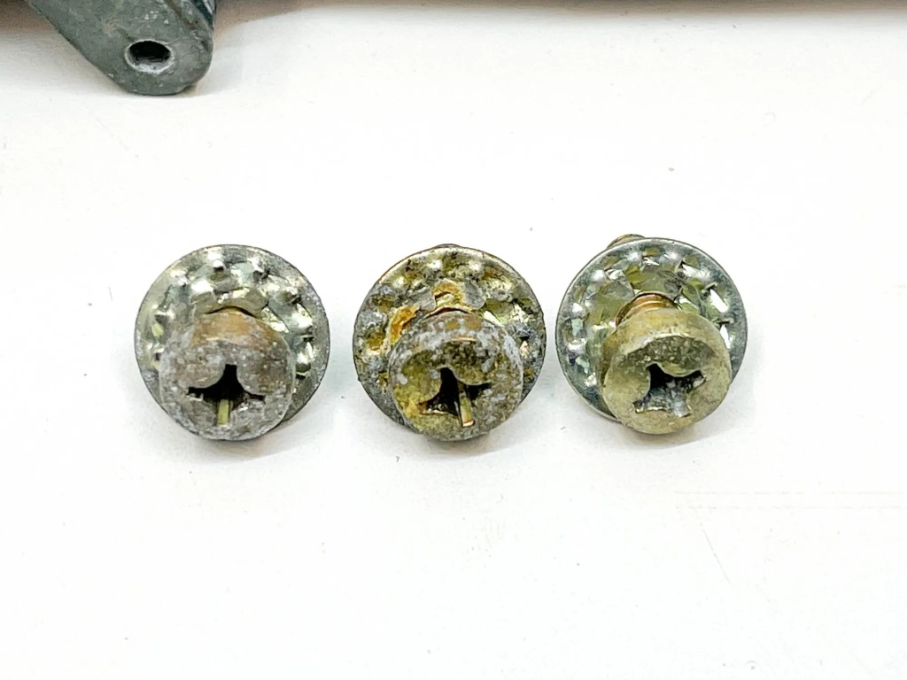 Передняя правая ручка внутренняя mercedes-benz sl r107 a1077600461 Цена