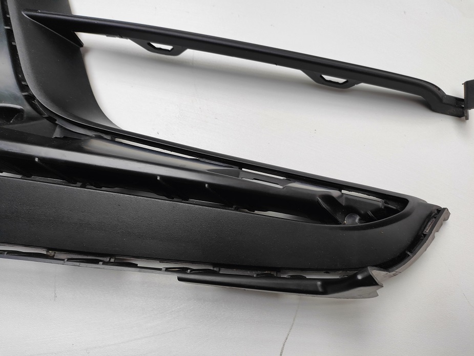 Ліва решітка бампера 95b807819f porsche macan lift в Україні