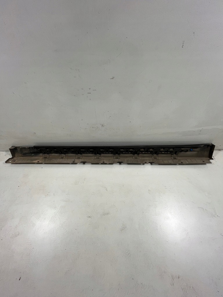 фото №11, Alfa romeo stelvio молдинг накладка порог порог правая