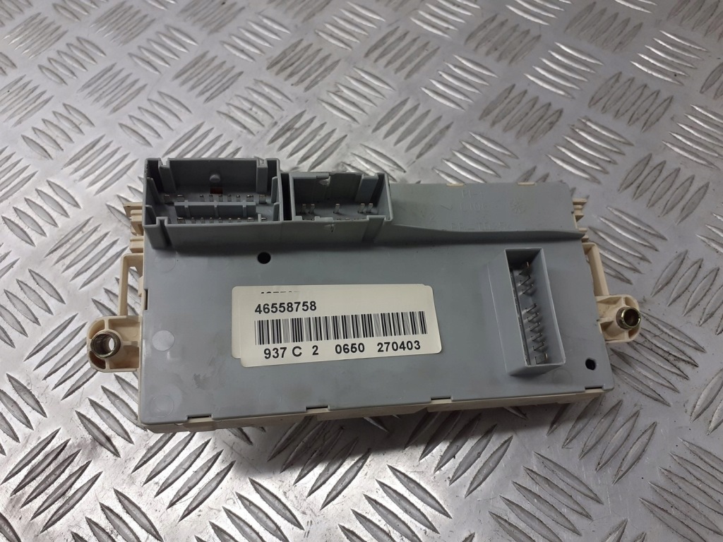 фото №1, Коробка запобіжників alfa romeo оригінальний номер 51711428