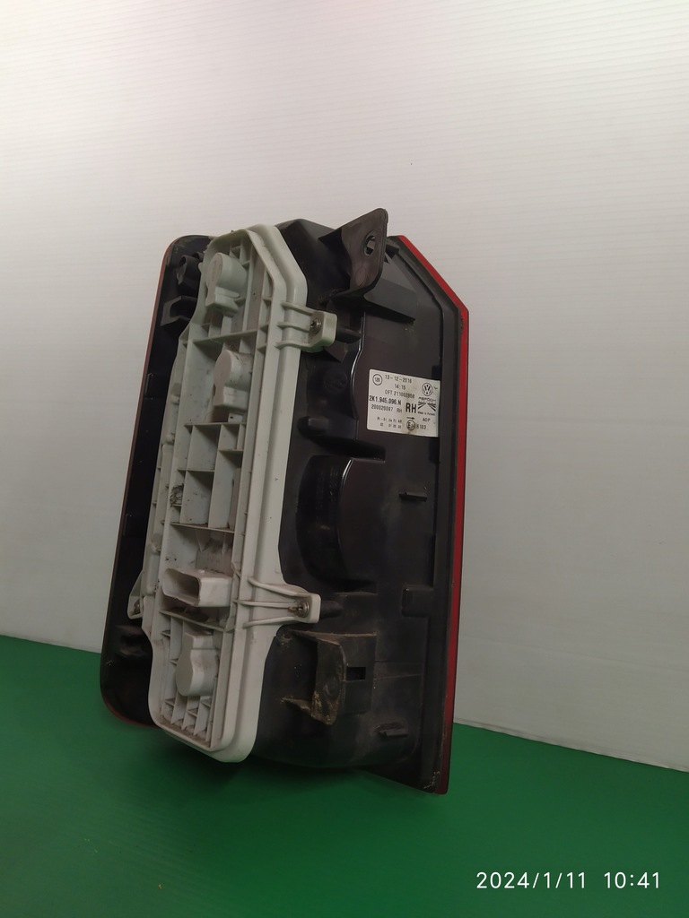 фото №12, Лампа правый задняя vw caddy 2k5 lift 2k1945096