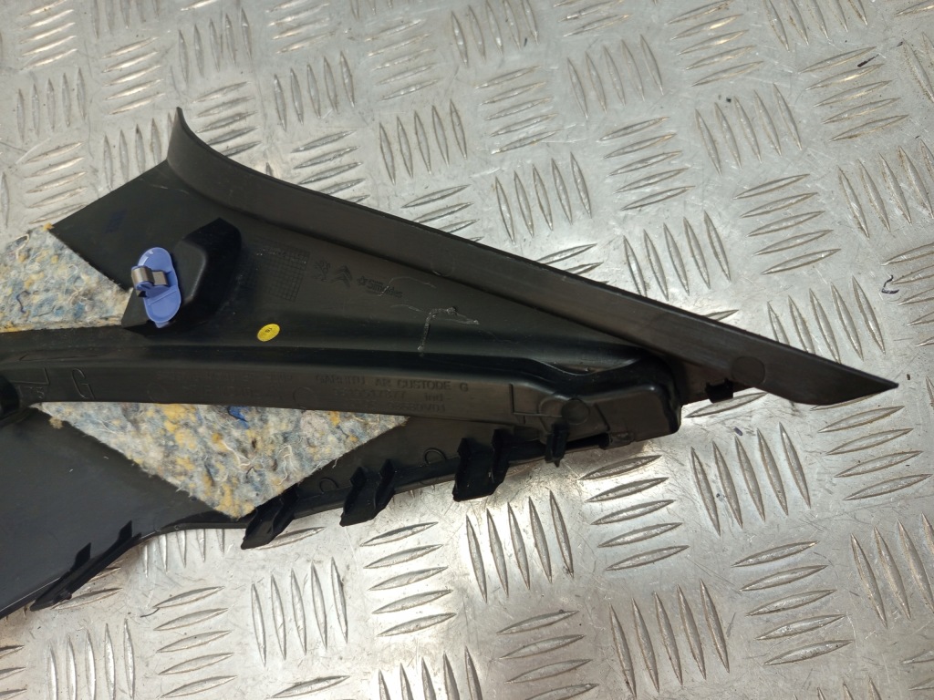 Peugeot 508 ii защита обшивка стойка багажника левая 9819517877 Киев