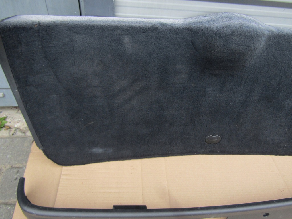 фото №8, 7 mercedes w203 kombi оббивка кришки багажника + захист замка