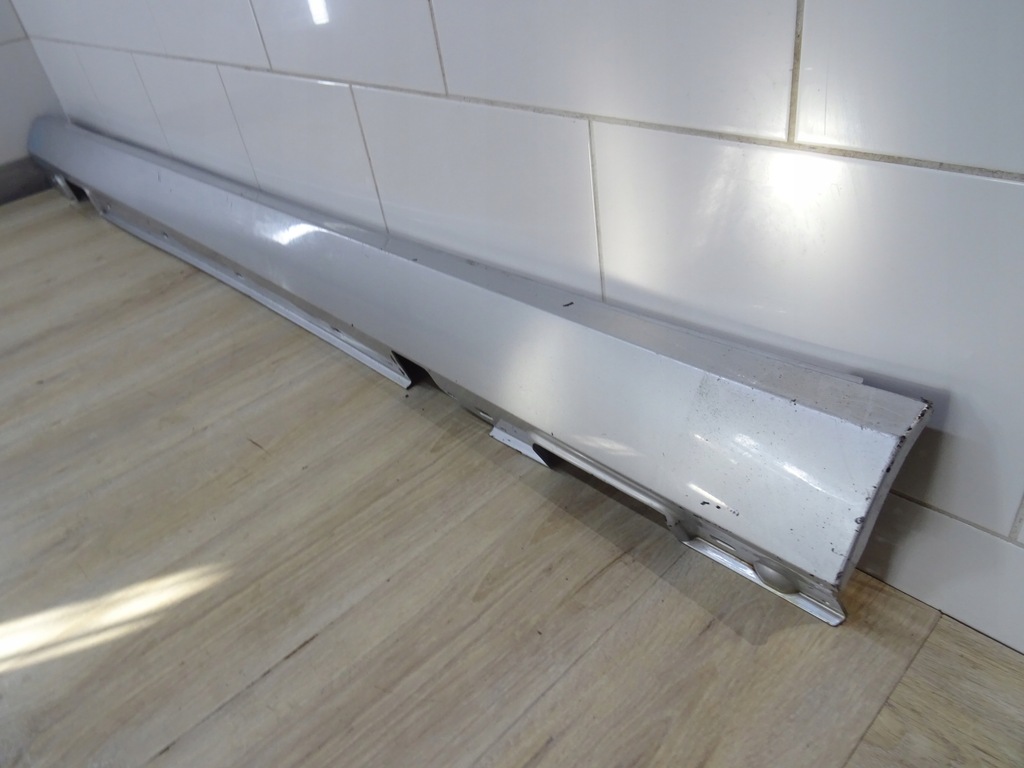 фото №1, Молдинг поріг права mercedes w212 a2126900240