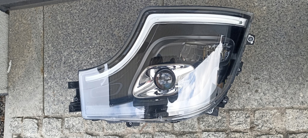 фото №1, Лампа mercedes actros a961 a9618200859