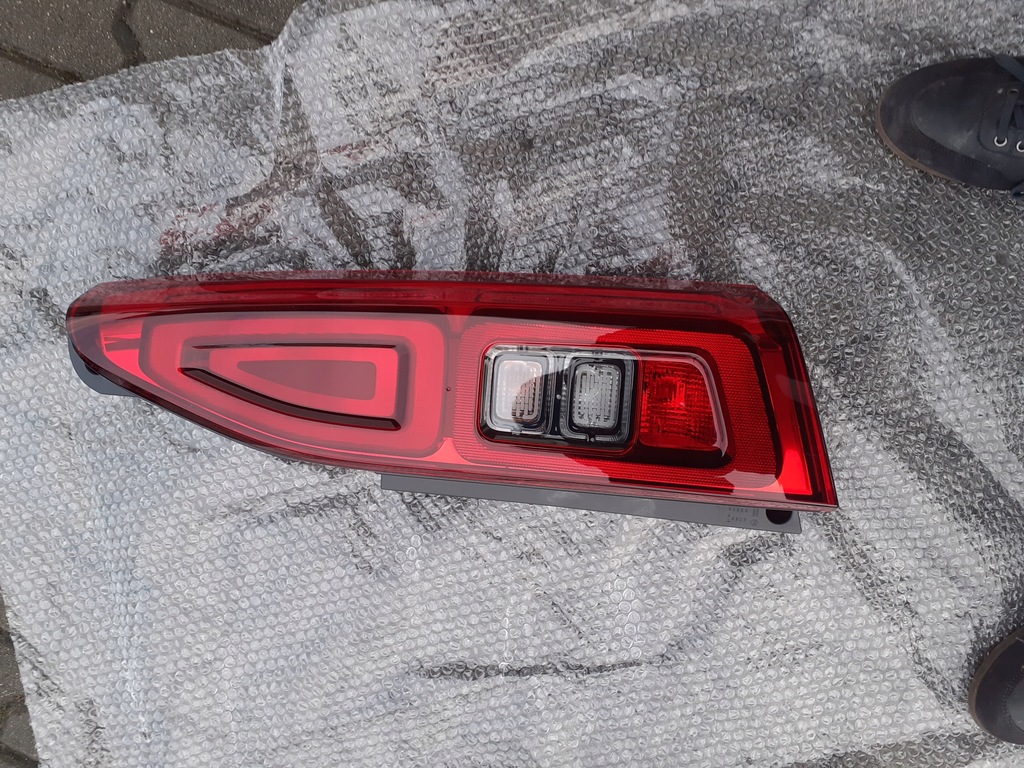 фото №1, Лампа задняя opel combo e 9820555080