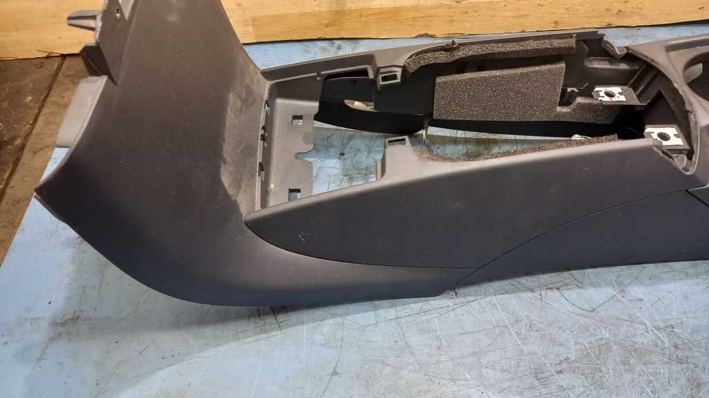 фото №4, Подлокотник туннель средний volvo c30 s40 04-12r