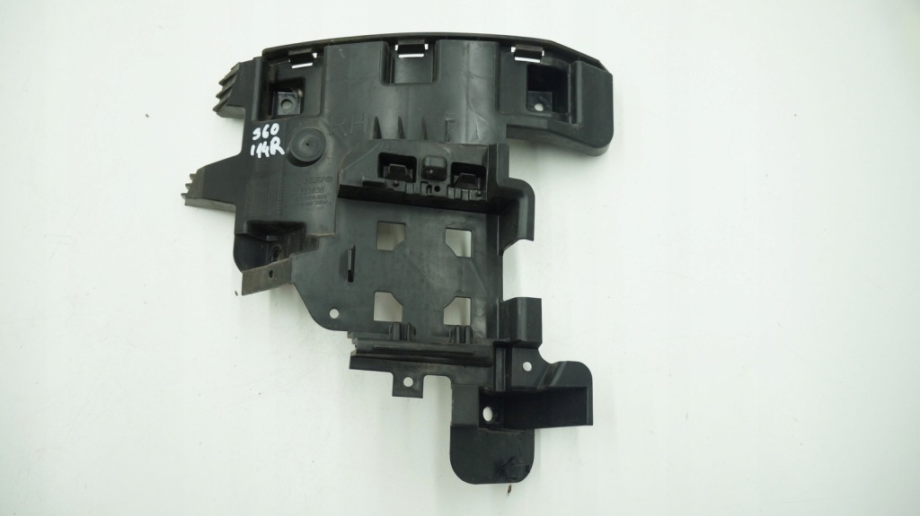 фото №1, Volvo напрямна бампера правий задня s60 ii 31323838