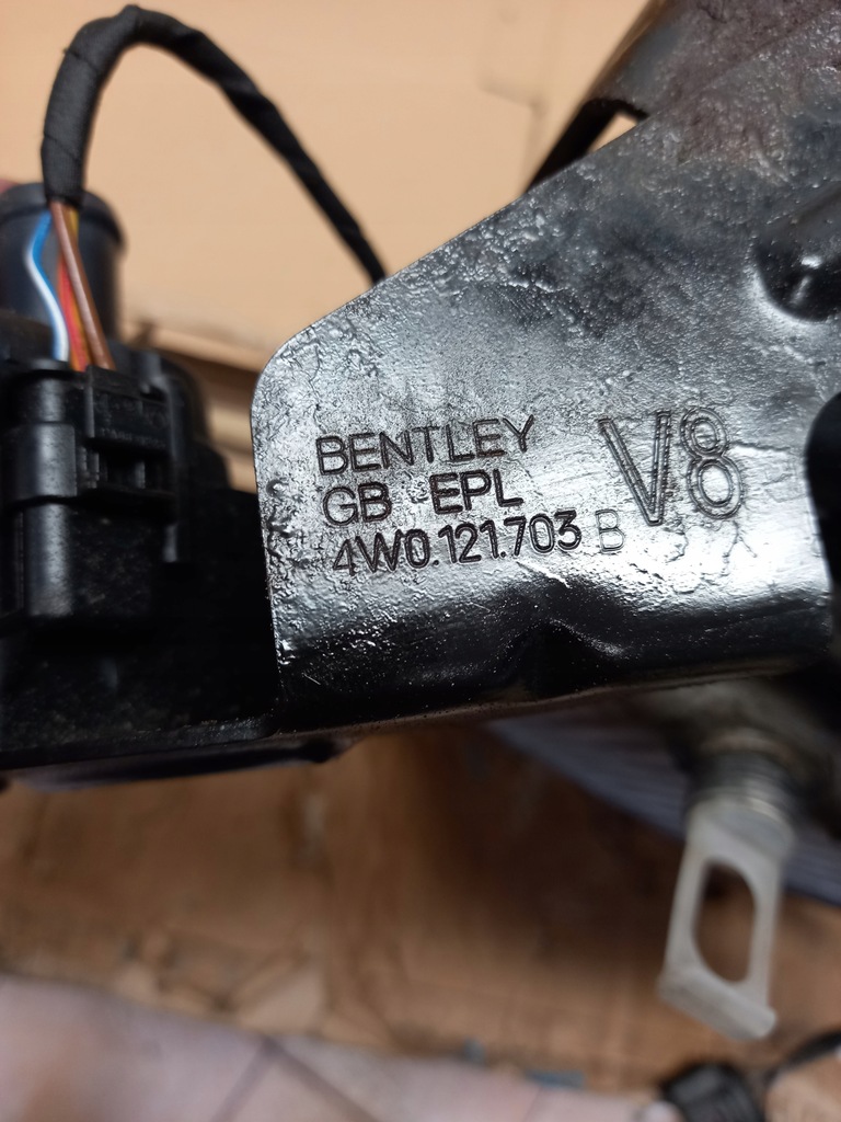 фото №8, Радиатор wody масла bentley continental gt gtc 4.0 v8 4b0317021d 3w0122205