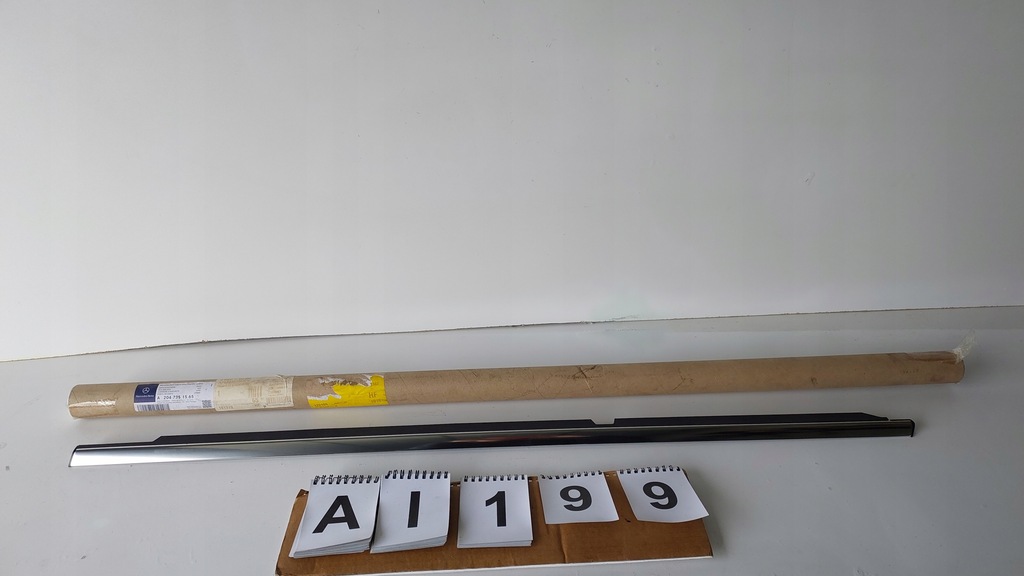 фото №1, Mercedes glk x204 молдинг стекло дверь левый задняя хром