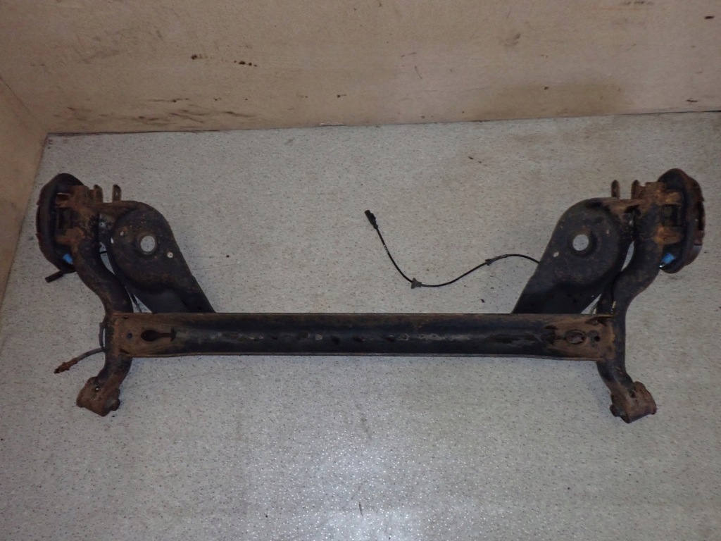 фото №6, Toyota aygo 1.0 05-12 балка подвеска задняя