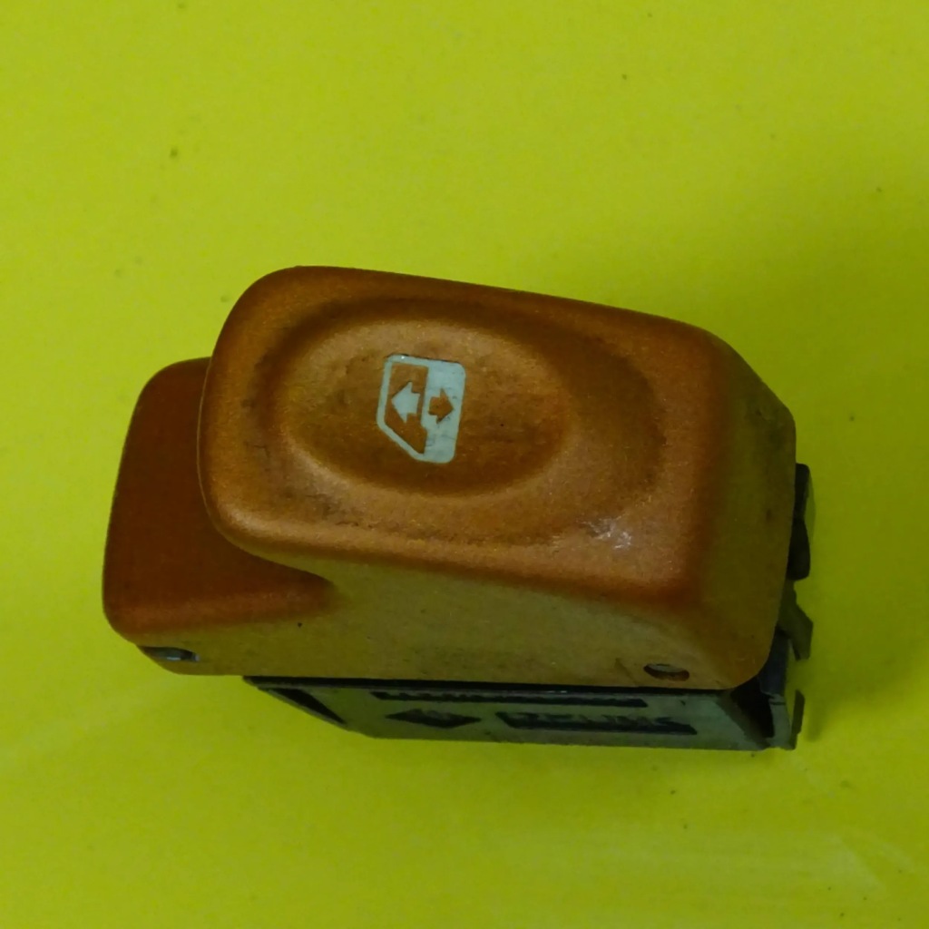 фото №1, Переключатель панель окон renault scenic i 166696 nr1712