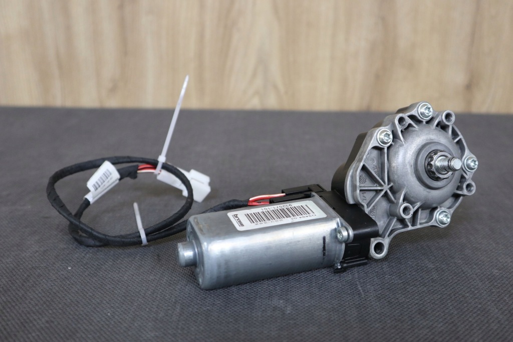 фото №1, Mercedes slk r172 двигатель моторчик механизм крыша a1727900103