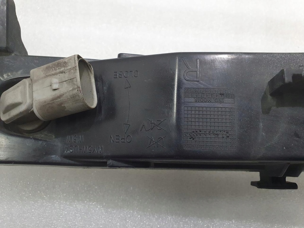 фото №11, Поворотник правый перед audi q7 4l 4l0953042