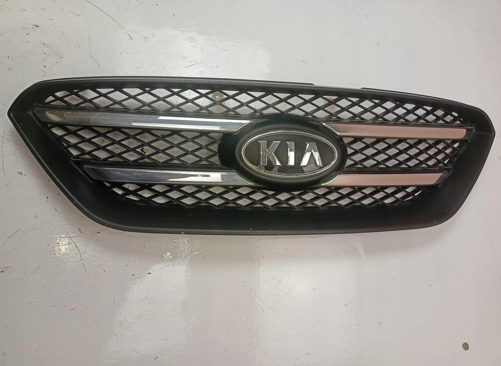 фото №1, Решётка радиатора kia carens 2,0 crdi