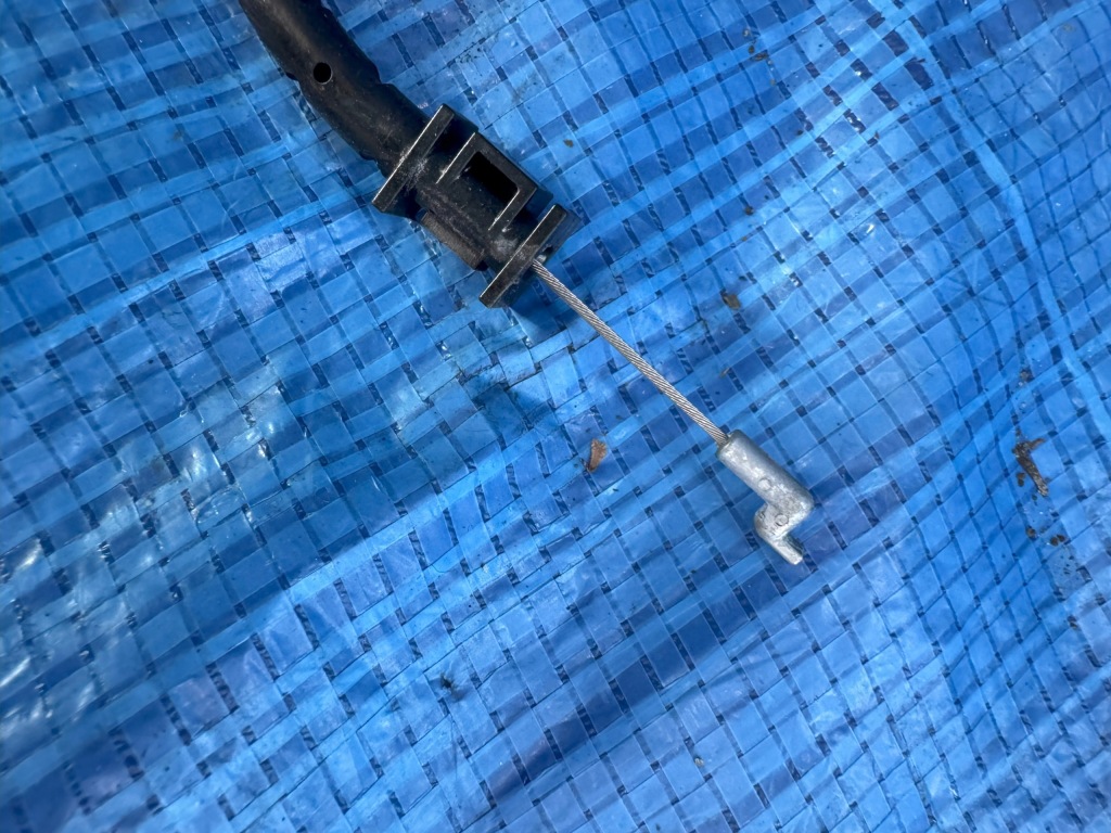 Ручка дверь передних левых renault megane v e-tech 806079889r в Украине