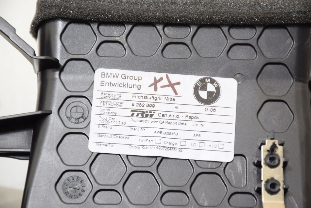 фото №10, Bmw i3 i01 середня решітка обдув / вентиляційна панелі приладової панелі