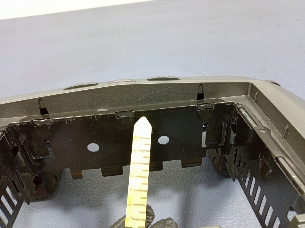 Opel zafira b рамка консоли центральной решётки обдув 13162556 Недорого