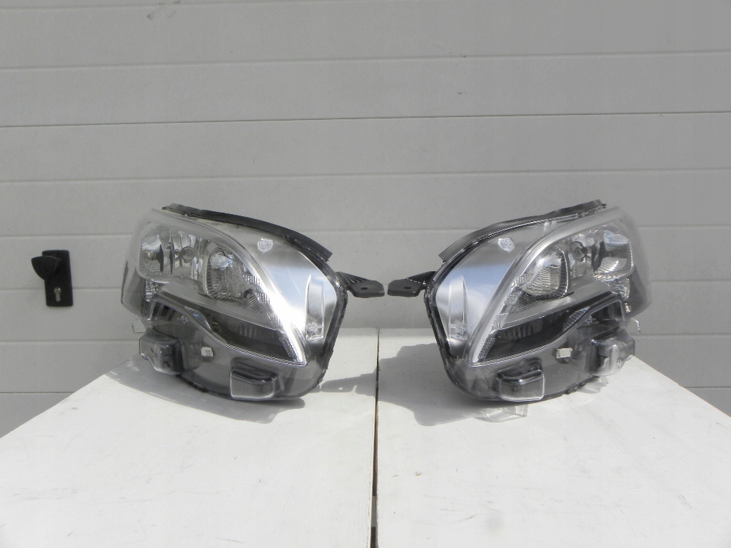 фото №1, Peugeot expert 3 лампа передние левая, правая
