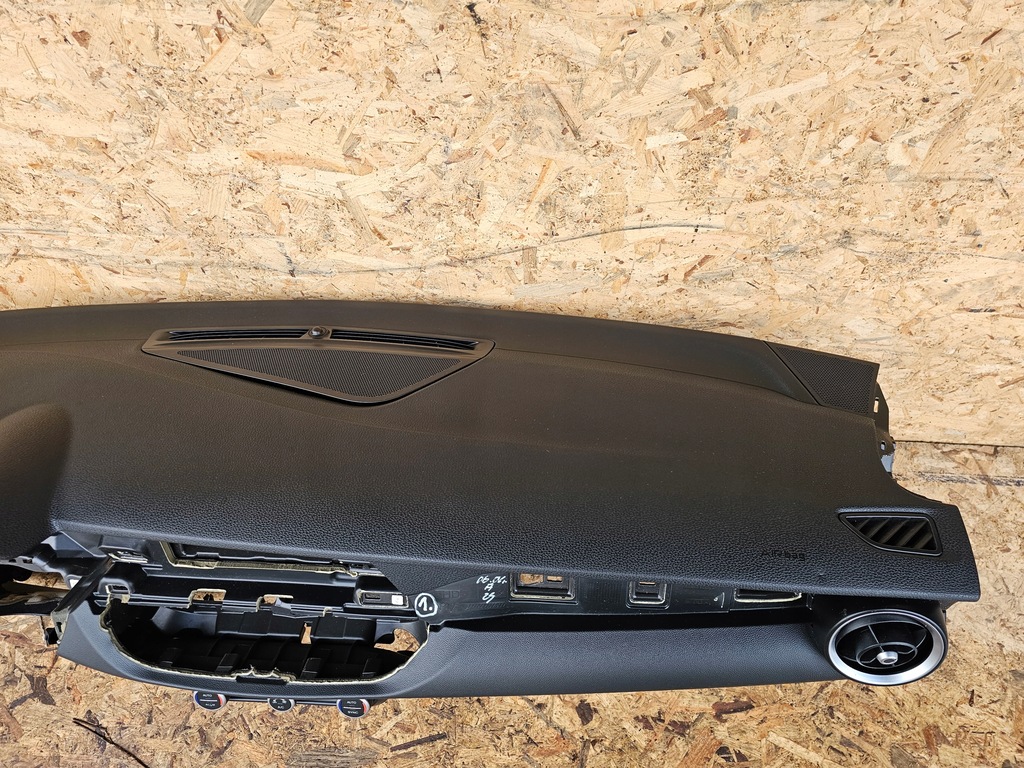 фото №8, Alfa romeo stelvio панель приладів консоль ремені подушка безпеки