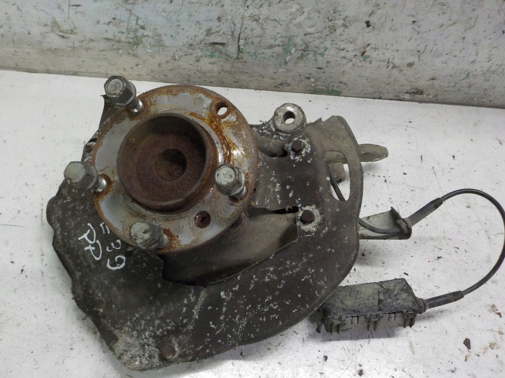 фото №1, Bmw e39 поворотний кулак ступиця правий перед