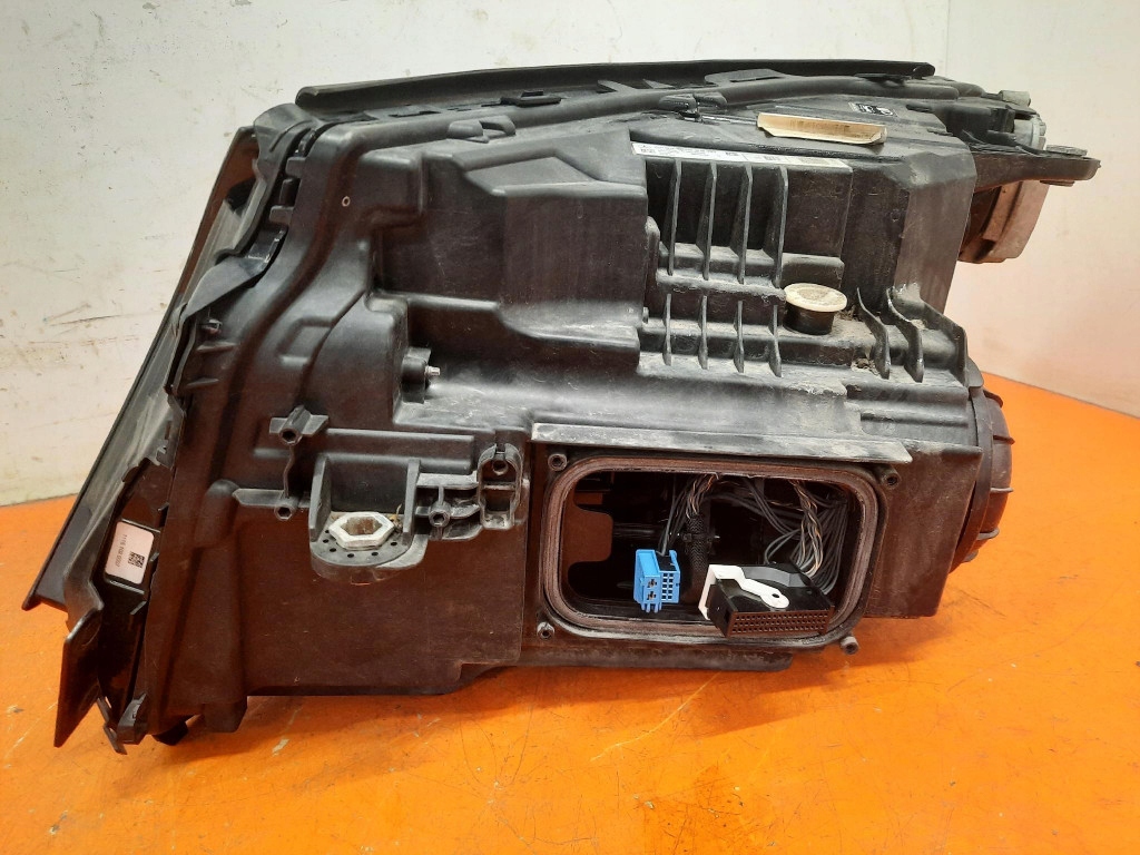 фото №12, Mercedes benz eqc w293 19-23 лампа фара правий перед a2939062801