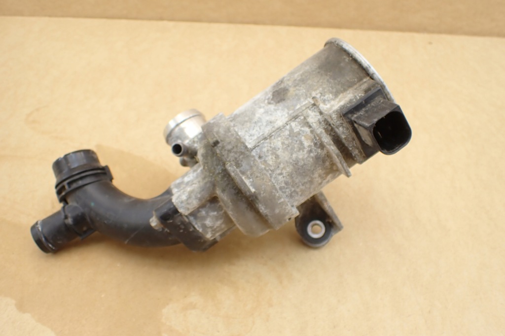 фото №10, Дополнительная насос wody a2742000207 mercedes glc x253 2.0 cgi 274920